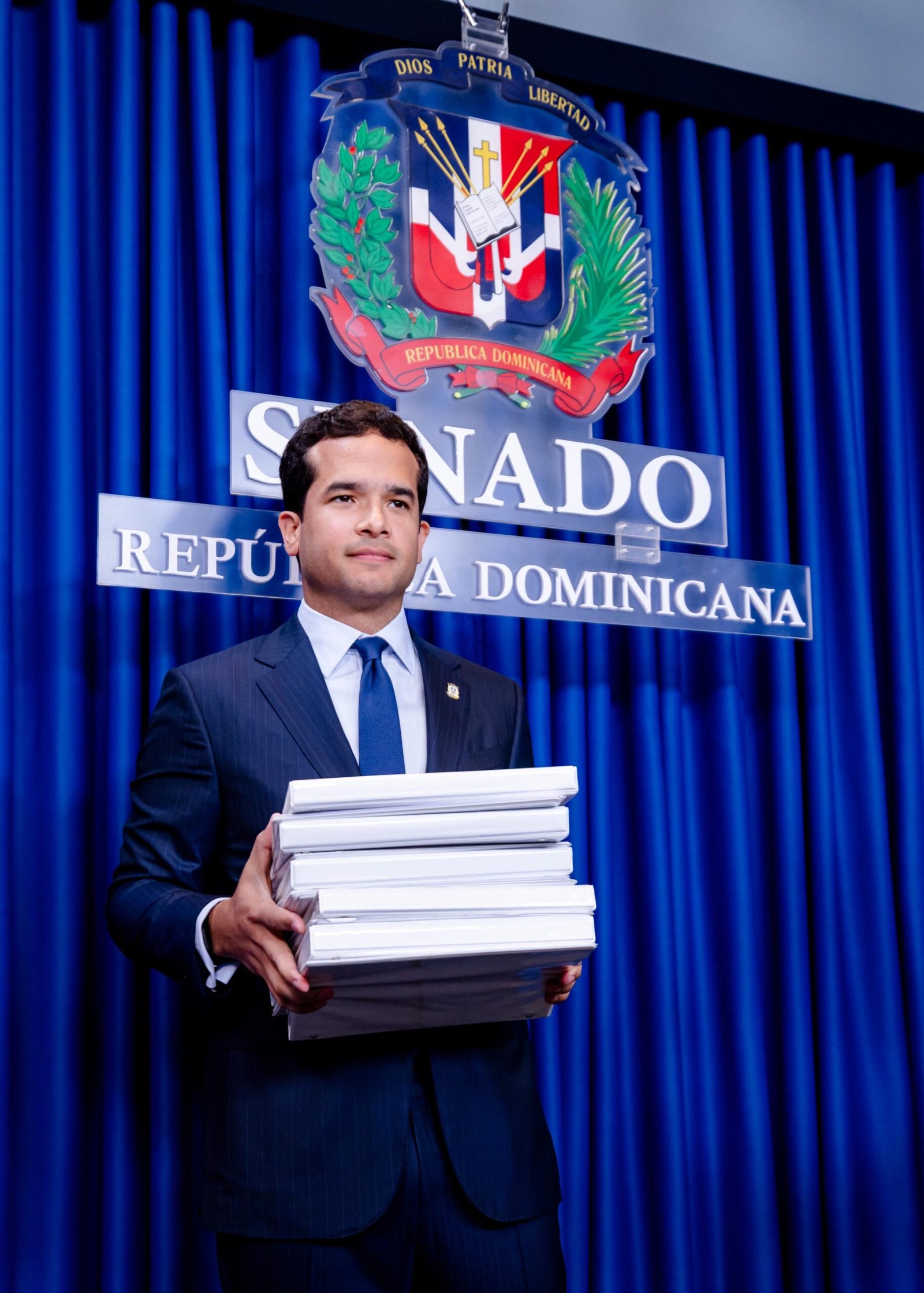 8b57da71-dd44-4143-90f2-767261f915e4